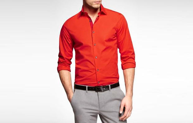 Homens com roupa vermelha transmitem imagem de dominância, segundo estudo 