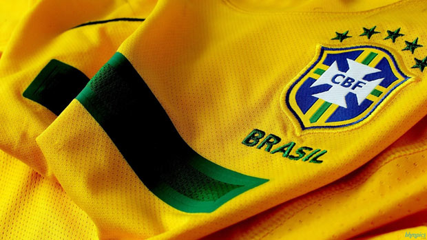 Hoje é dia de vestir a camisa e torcer pelo Brasil!