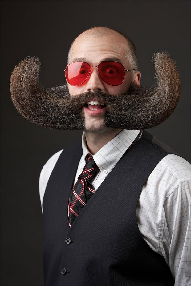 concurso-barbas-bigodes-2014