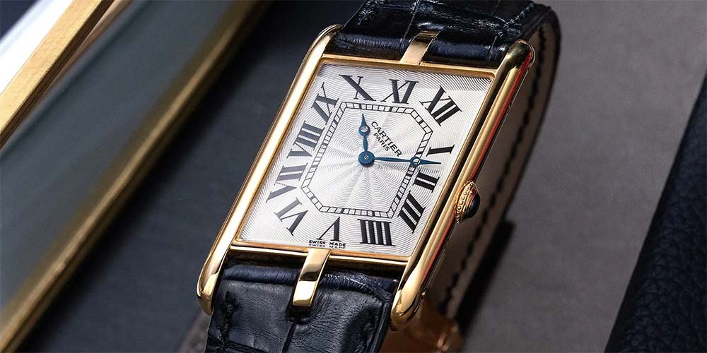 Relógios Cartier, na contramão dos relógios de luxo usados, estão em alta!