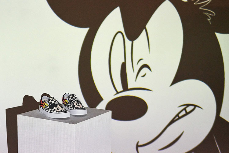 vans-mickey-mouse-anniversary-collection-release-date-price-17
